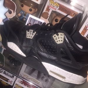 Jordan 4s “Oreos” size 9.5 very used. 2014